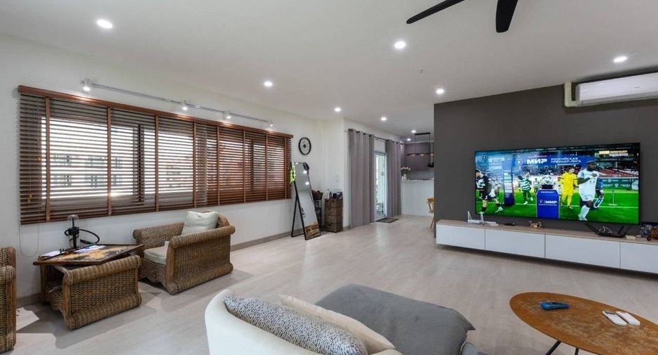 For sale 3 bedrooms condo in Bang Lamung, Chonburi