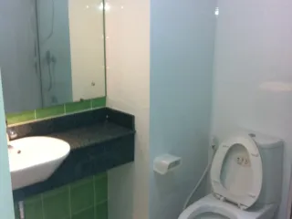 Wohnung zur Miete mit Studio in Phra Khanong, Bangkok