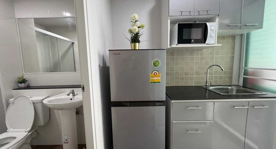 Wohnung zur Miete mit 1 Zimmer in Phra Khanong, Bangkok