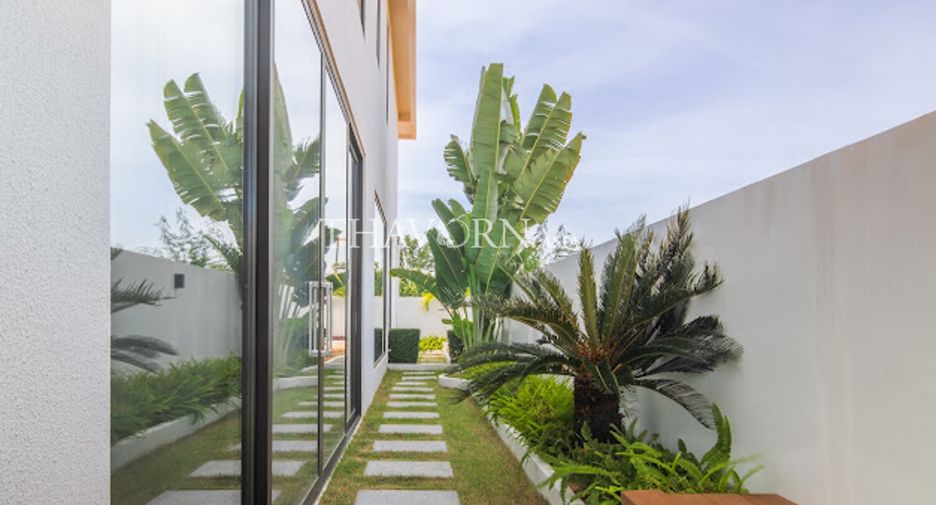 For sale 4 bedrooms house in Bang Lamung, Chonburi