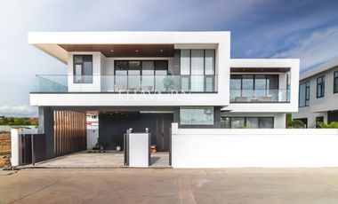 For sale 4 bedrooms house in Bang Lamung, Chonburi
