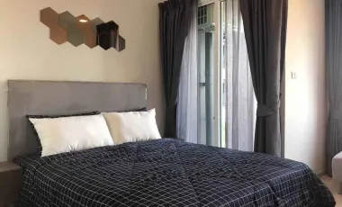 Wohnung zur Miete mit Studio in Huai Khwang, Bangkok
