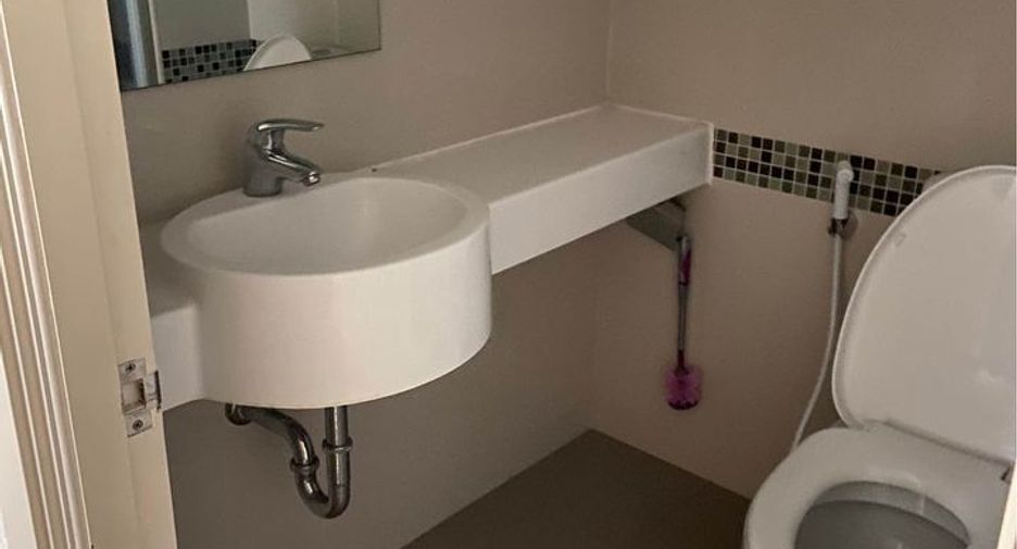 For rent 1 bed condo in Yan Nawa, Bangkok