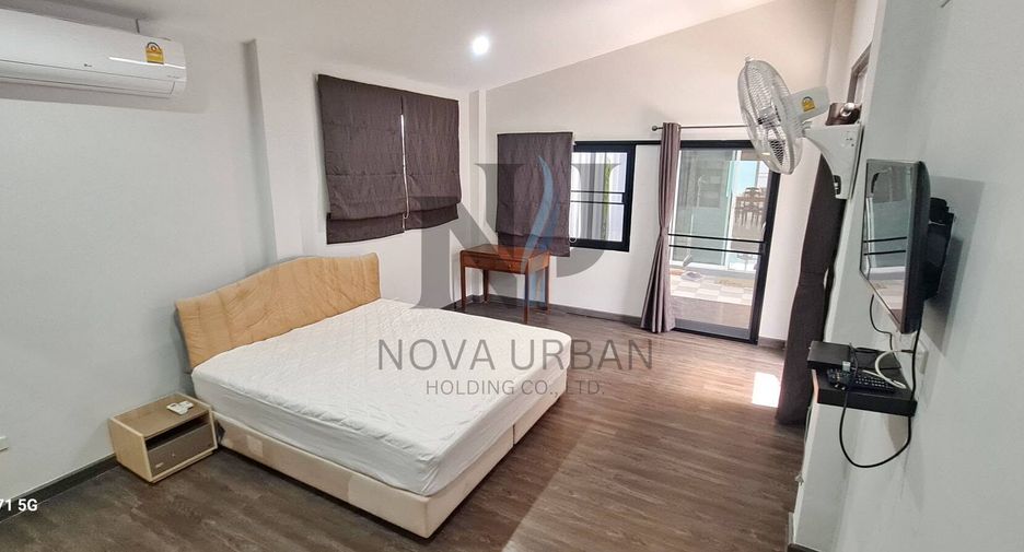 For sale 4 ベッドルーム house in Bang Lamung, Chonburi