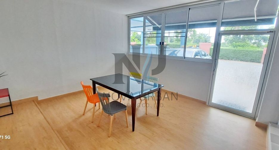 For sale 4 ベッドルーム house in Bang Lamung, Chonburi