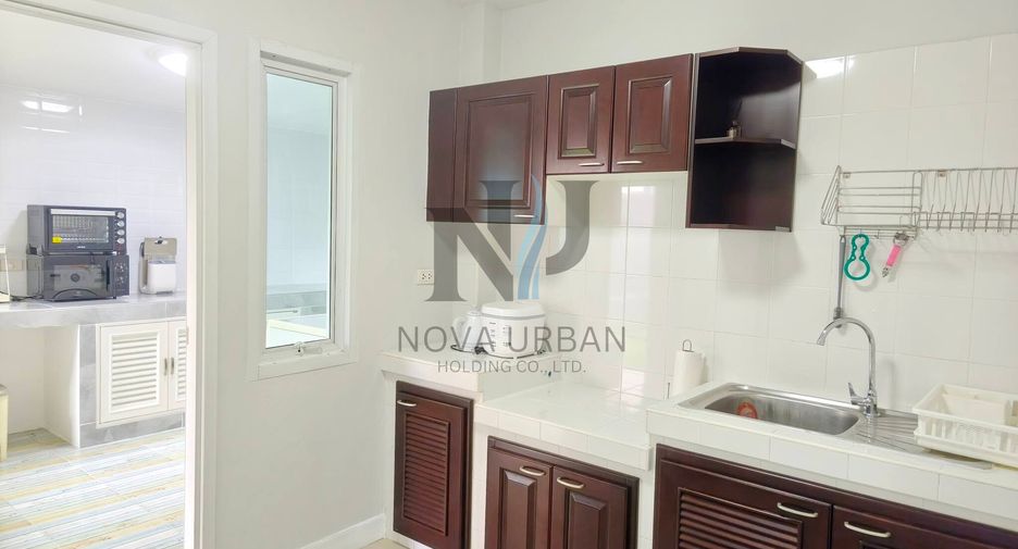For sale 4 ベッドルーム house in Bang Lamung, Chonburi