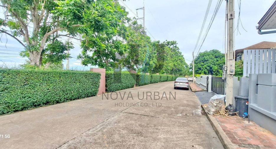 For sale 4 ベッドルーム house in Bang Lamung, Chonburi