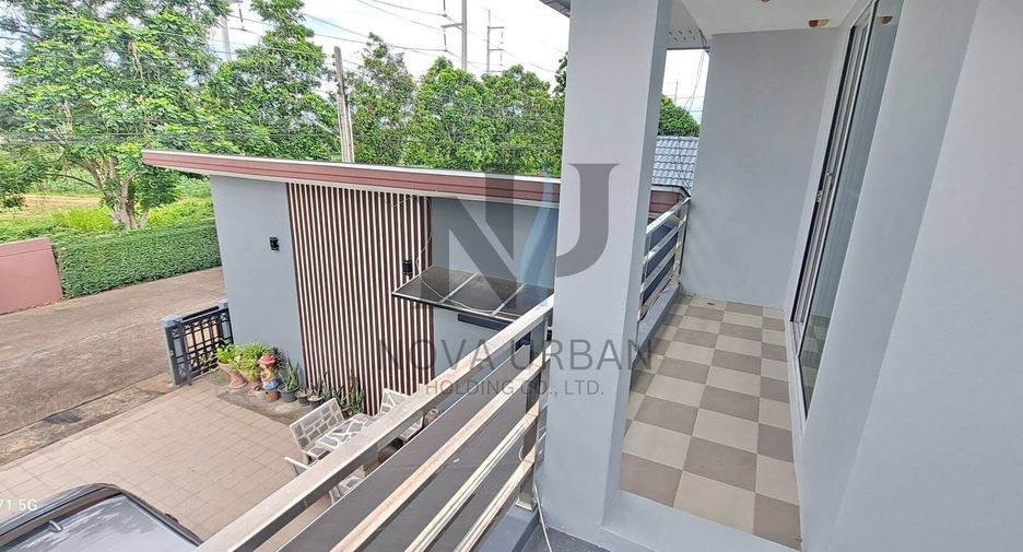 For sale 4 ベッドルーム house in Bang Lamung, Chonburi