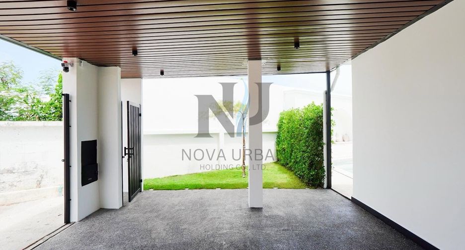 For sale 3 bedrooms villa in Bang Lamung, Chonburi