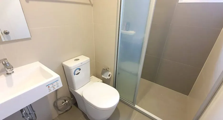 Wohnung zur Miete mit Studio in Yan Nawa, Bangkok