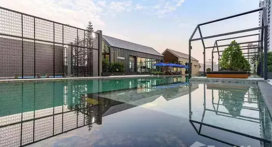 Wohnung zur Miete mit Studio in Huai Khwang, Bangkok