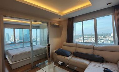 For rent 1 bed condo in Yan Nawa, Bangkok