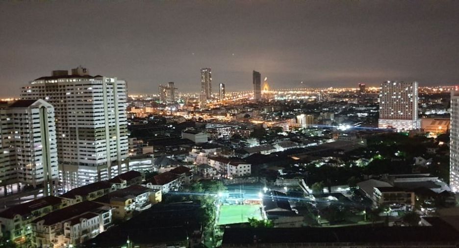 For rent 1 bed condo in Yan Nawa, Bangkok