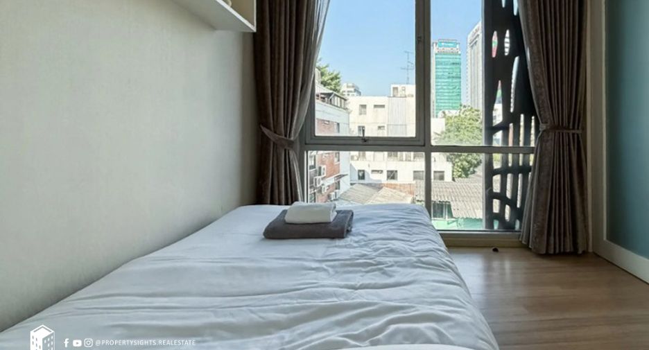 For rent 2 bedrooms condo in Pathum Wan, Bangkok