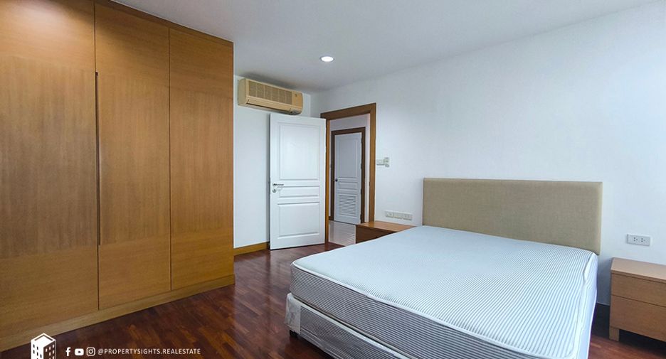 Condo en alquiler de 3 habitaciones en Khlong Toei, Bangkok