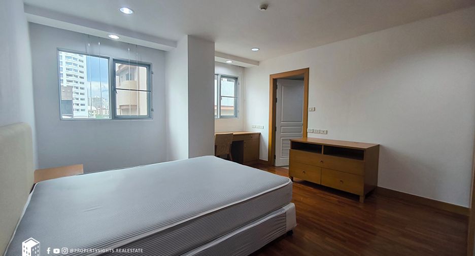 Condo en alquiler de 3 habitaciones en Khlong Toei, Bangkok