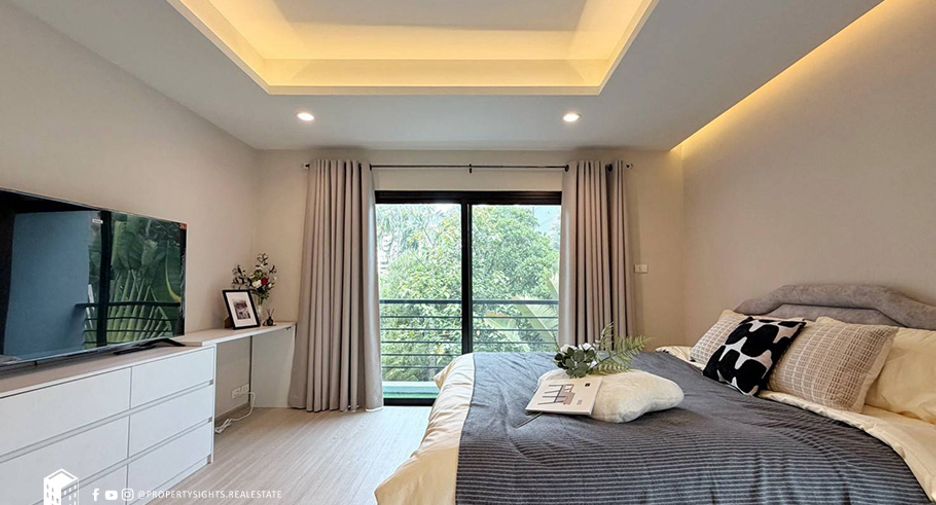 For sale 1 bed condo in Huai Khwang, Bangkok