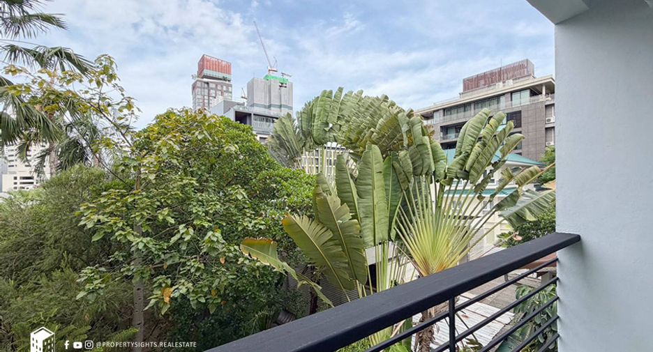 For sale 1 bed condo in Huai Khwang, Bangkok