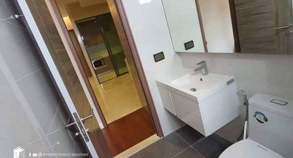 For rent 2 bedrooms condo in Phra Khanong, Bangkok