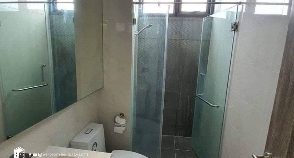 For rent 2 bedrooms condo in Phra Khanong, Bangkok