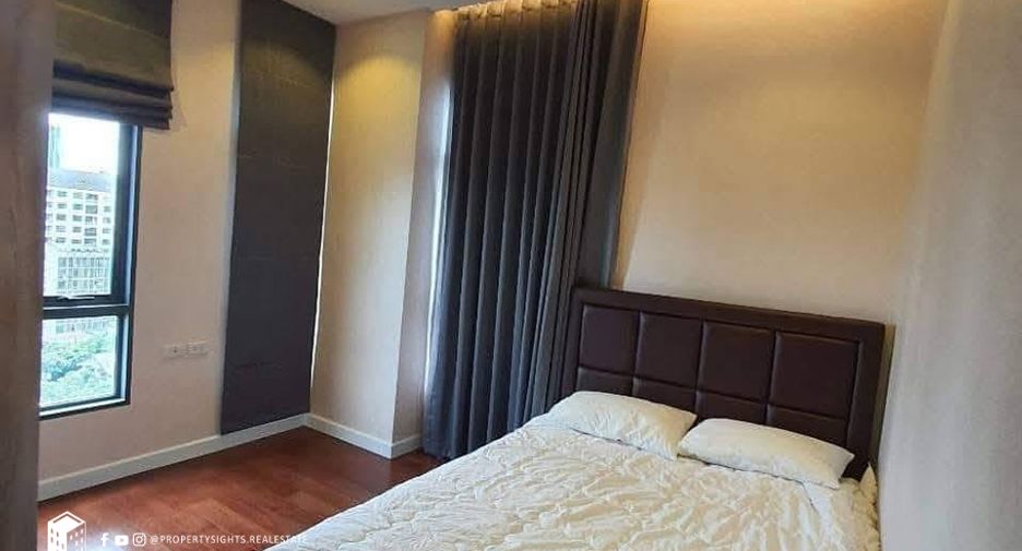 For rent 2 bedrooms condo in Phra Khanong, Bangkok