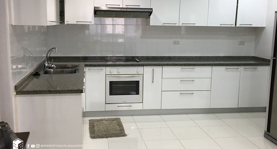 Wohnung zur Miete mit 2 Zimmer in Khlong Toei, Bangkok