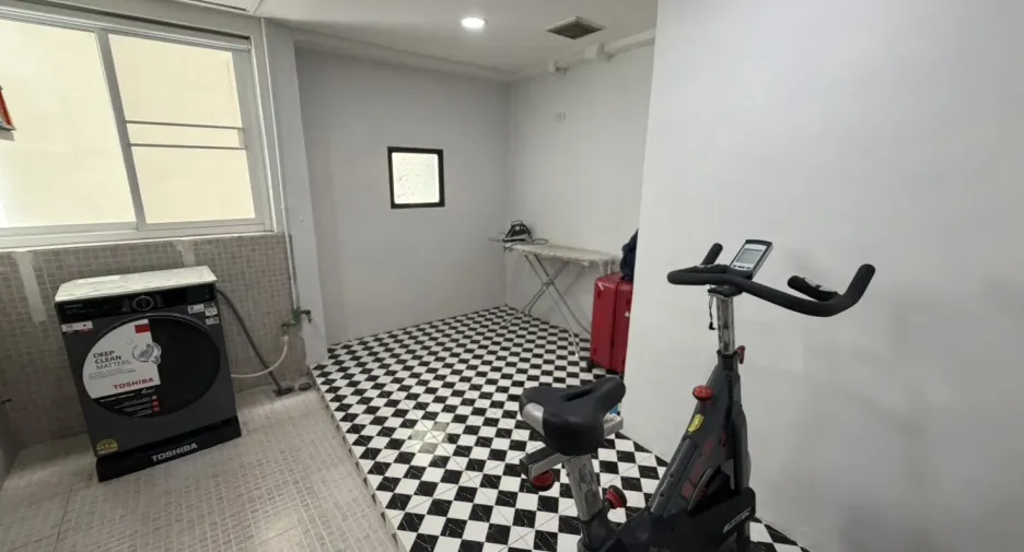 For sale 3 bedrooms condo in Khlong Toei, Bangkok