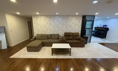 For sale 3 bedrooms condo in Khlong Toei, Bangkok