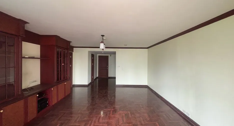 For sale 1 Beds condo in Khlong Toei, Bangkok