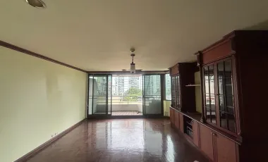 For sale 1 Beds condo in Khlong Toei, Bangkok