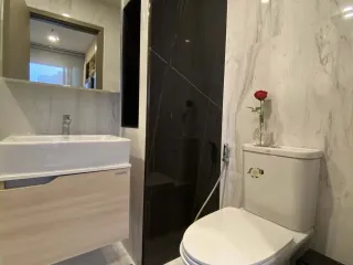 À louer studio condo à Bang Na, Bangkok