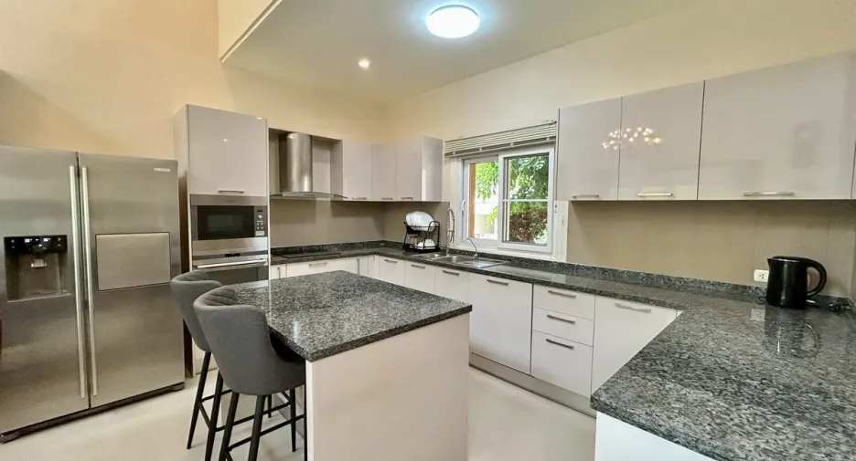 For rent and for sale 3 bedrooms house in Jomtien, Pattaya