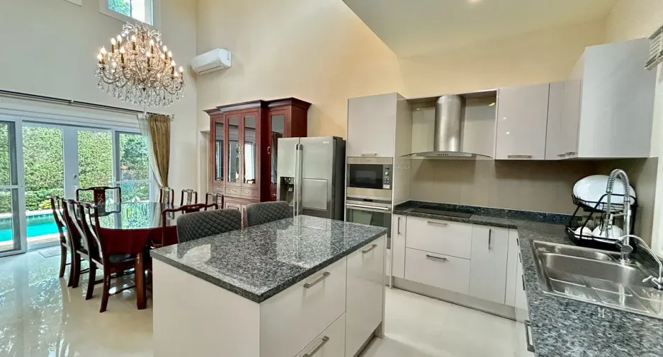 For rent and for sale 3 bedrooms house in Jomtien, Pattaya