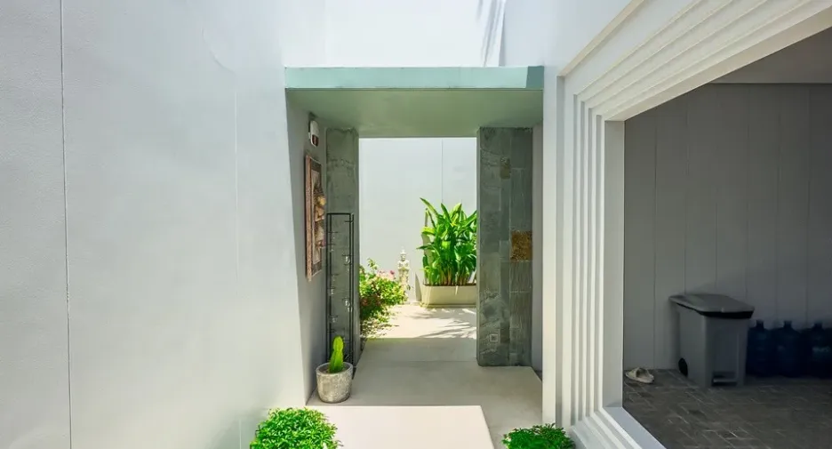 For rent 3 bedrooms villa in Thalang, Phuket