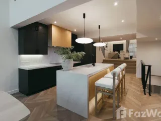 For rent 5 bedrooms townhouse in Phra Khanong, Bangkok