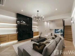 For rent 5 bedrooms townhouse in Phra Khanong, Bangkok