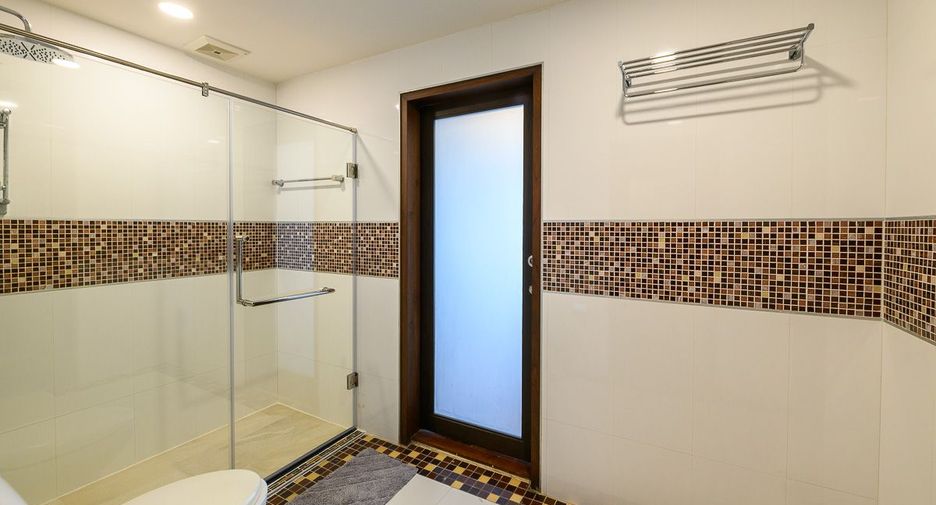 Condo en venta de 3 habitaciones en Bang Lamung, Chonburi