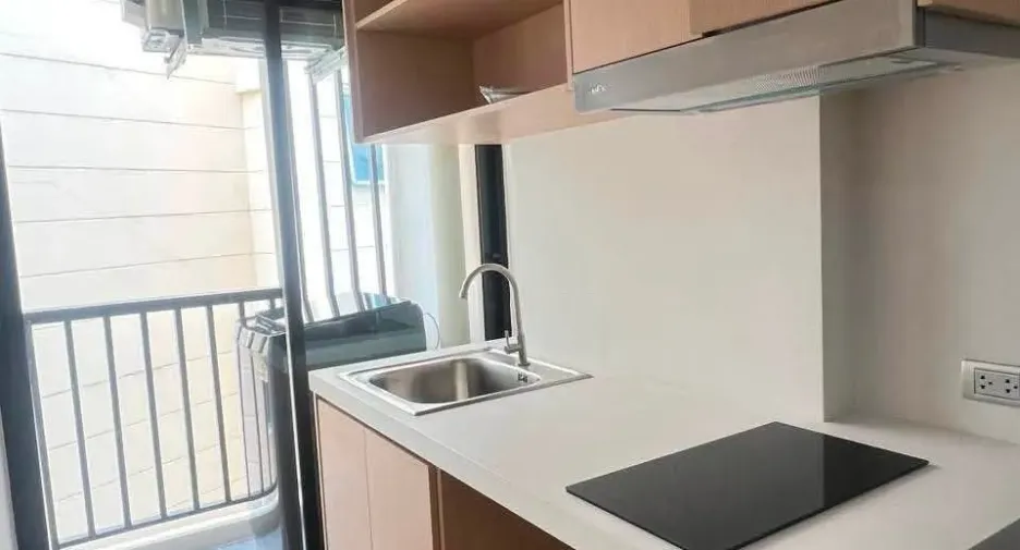 For rent 1 bed condo in Phra Pradaeng, Samut Prakan