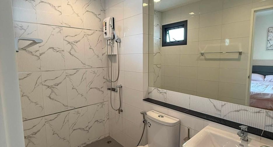 For rent 3 bedrooms townhouse in Prawet, Bangkok