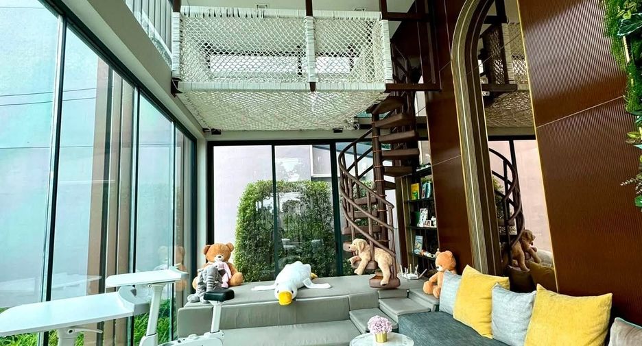 For rent 3 bedrooms townhouse in Prawet, Bangkok