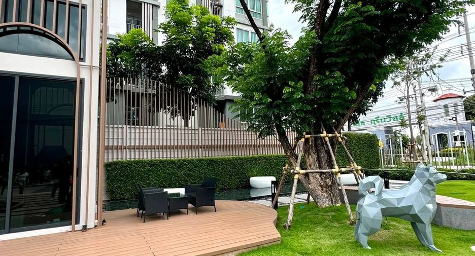For rent 3 bedrooms townhouse in Prawet, Bangkok