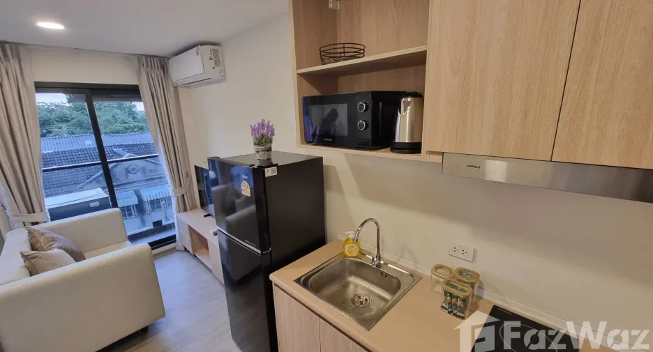 Wohnung zur Miete mit Studio in Phra Khanong, Bangkok