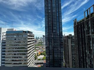 Condo en venta y en alquiler de 1 habitaciones en Huai Khwang, Bangkok