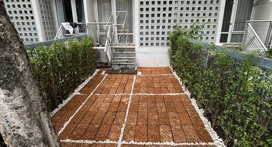 Wohnung zur Miete mit Studio in Huai Khwang, Bangkok