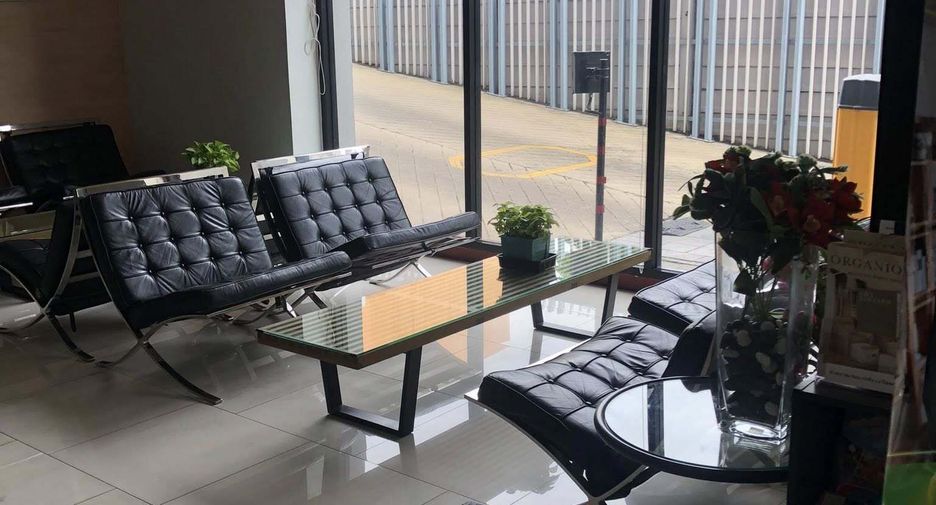 For rent 1 bed condo in Khlong San, Bangkok