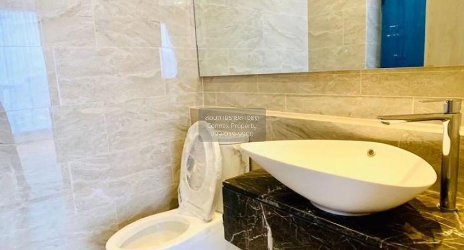 For rent 2 bedrooms condo in Huai Khwang, Bangkok