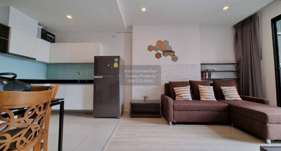 For rent 2 bedrooms condo in Huai Khwang, Bangkok