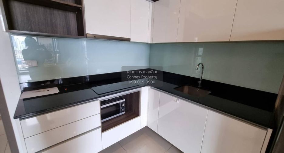 For rent 2 bedrooms condo in Huai Khwang, Bangkok