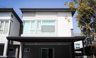 À louer 3 chambres maison à Bang Phli, Samut Prakan