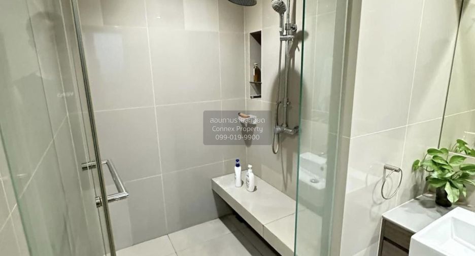 For rent 2 bedrooms condo in Huai Khwang, Bangkok